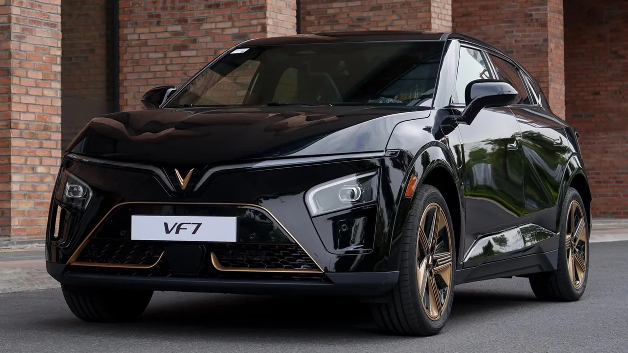 VinFast VF7